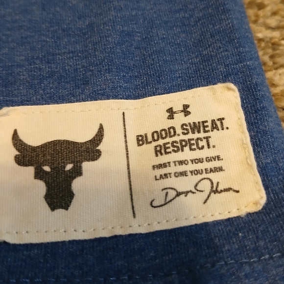 Under Armour HeatGear Loose Project Rock "Iron Paradise" L.S. Shirt Boys Size XL - Picture 4 of 4